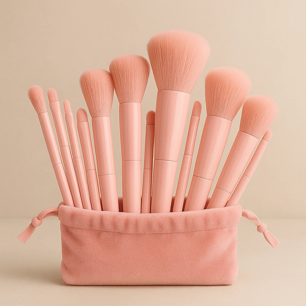 Set de Pinceaux de Maquillage Premium – VYNAE™ (13 pièces)
